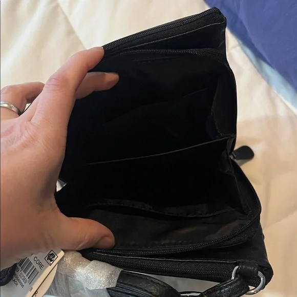 Giani Bernini Leather Crossbody Bag - Picture 11 of 12